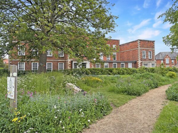GROUND FLOOR APARTMENT, Bishops Place, Balderton Gate, Newark