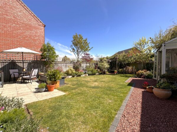 Alexander Mews, Balderton, Newark