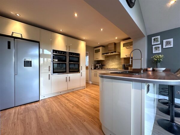 De Havilland Way, Newark