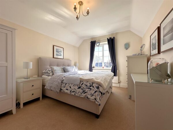 Little Hollies, The Close, Averham, Newark