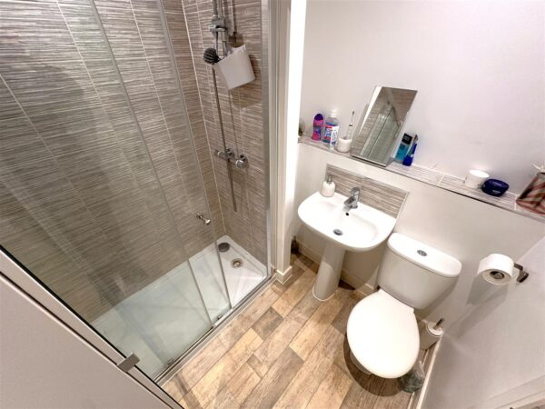 Charters Drive, Middlebeck, Newark