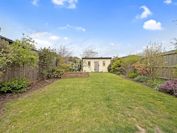 Riverside Road, Newark