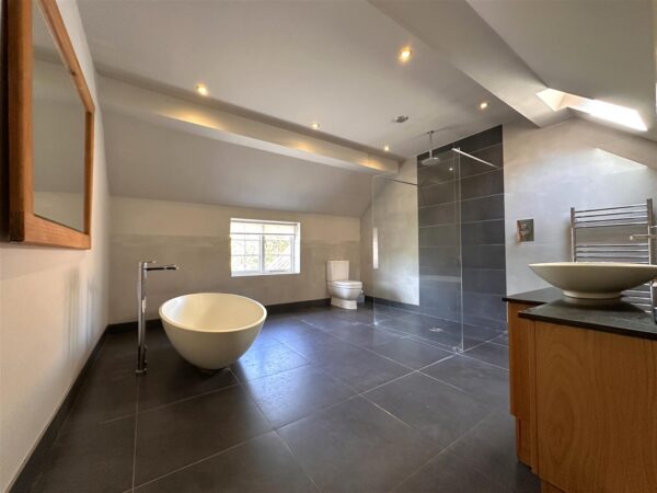 Coltons Farmhouse, Brough Lane, Brough, Newark