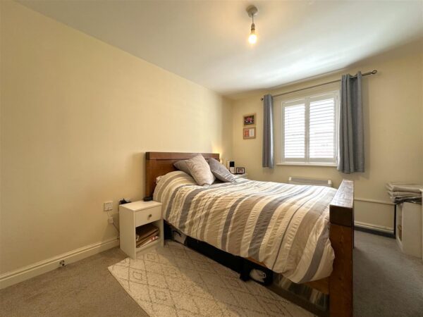 Youngs Avenue, Fernwood, Newark