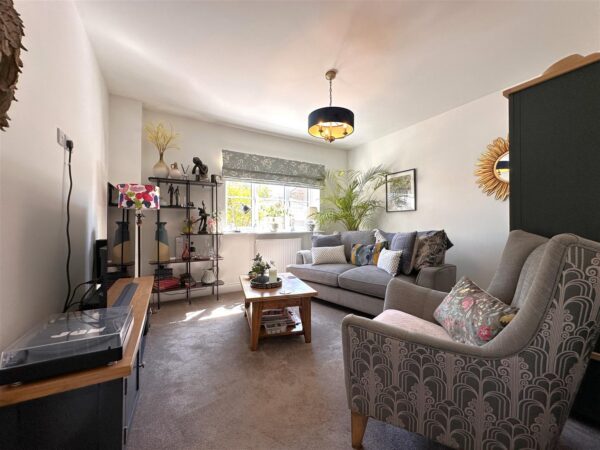 Alexander Mews, Balderton, Newark