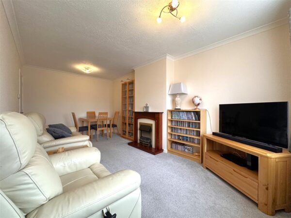 Maythorne Close, Balderton, Newark