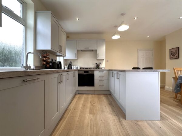 Harewood Avenue, Newark