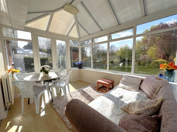 North End, Farndon, Newark