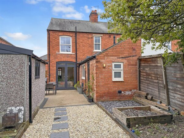 Southend Avenue, Newark