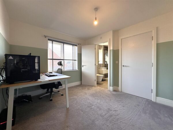 Tannington Grove, Middlebeck, Newark