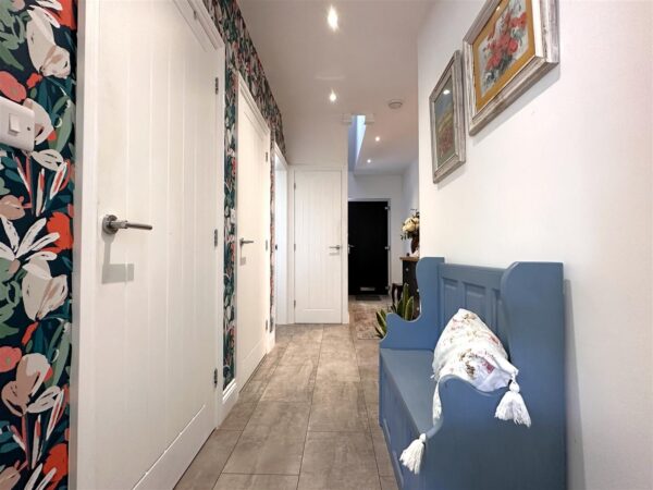 Alexander Mews, Balderton, Newark