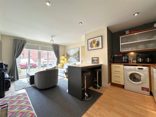 Youngs Avenue, Fernwood, Newark