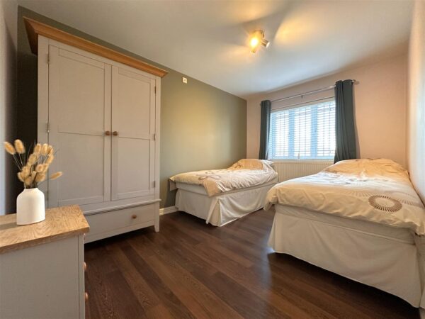 De Havilland Way, Newark