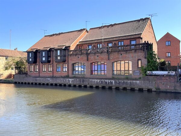 Huddlestones Wharf, Newark