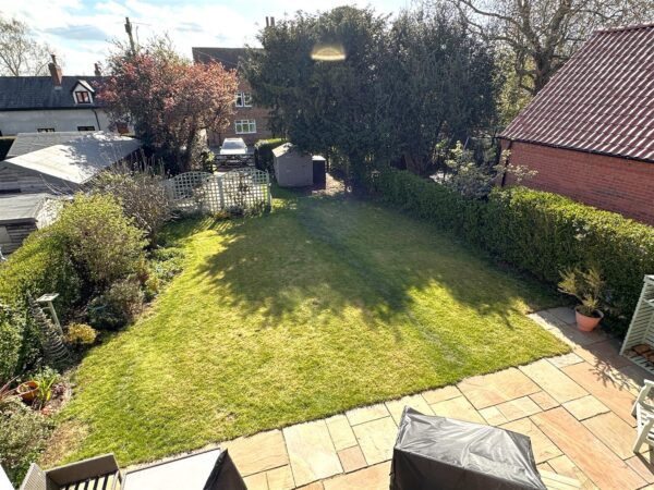 Little Hollies, The Close, Averham, Newark