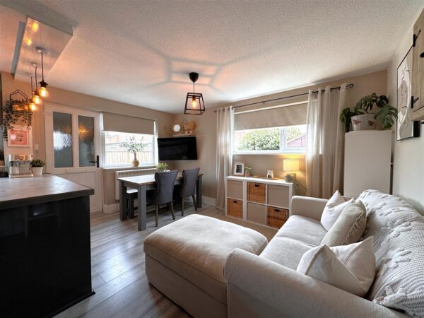 Maythorne Close, New Balderton, Newark