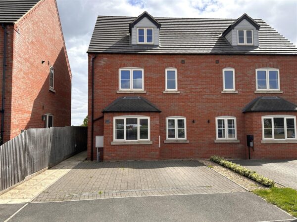 Alexander Mews, Balderton, Newark