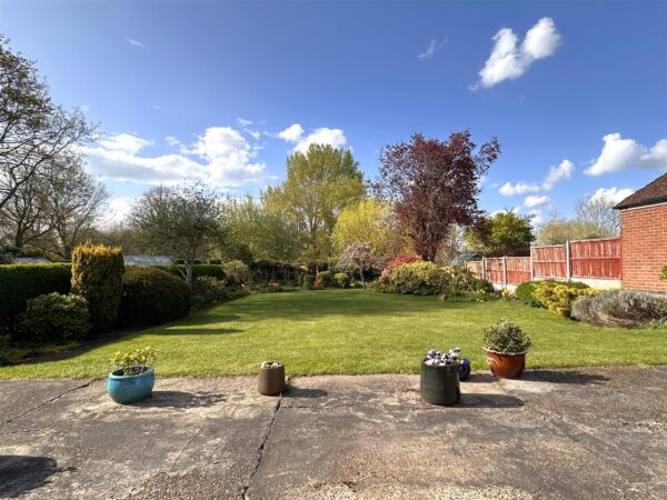 North End, Farndon, Newark