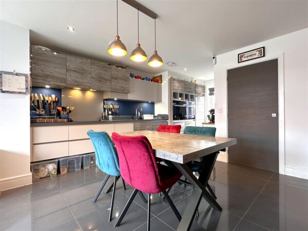 Loom Gardens, Middlebeck, Newark