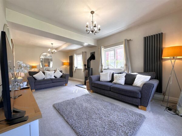 Little Hollies, The Close, Averham, Newark