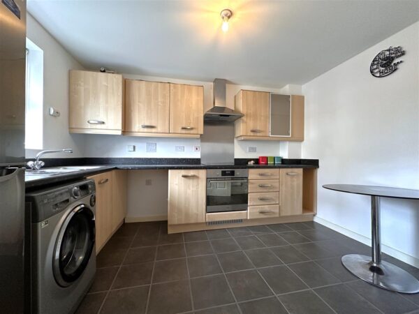 Goldstraw Lane, Fernwood, Newark