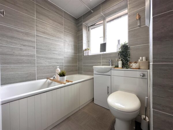 Maythorne Close, New Balderton, Newark