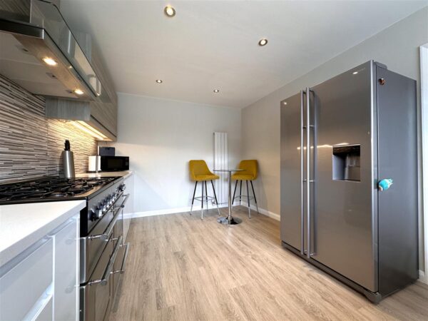 Nursery Avenue, Farndon, Newark