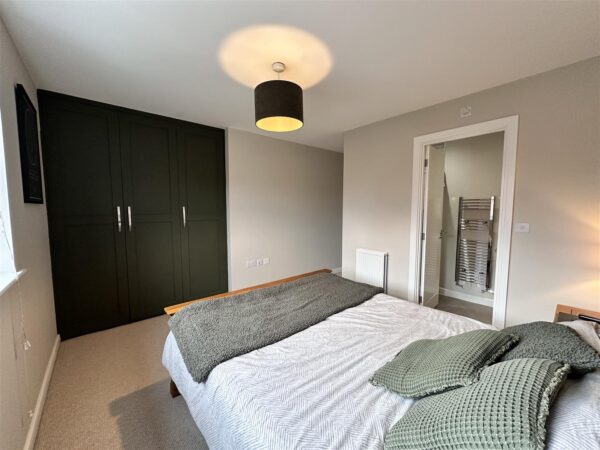 Charters Drive, Newark