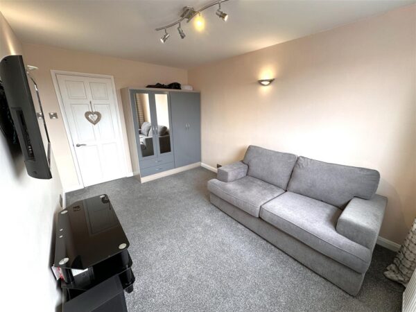 Nursery Avenue, Farndon, Newark