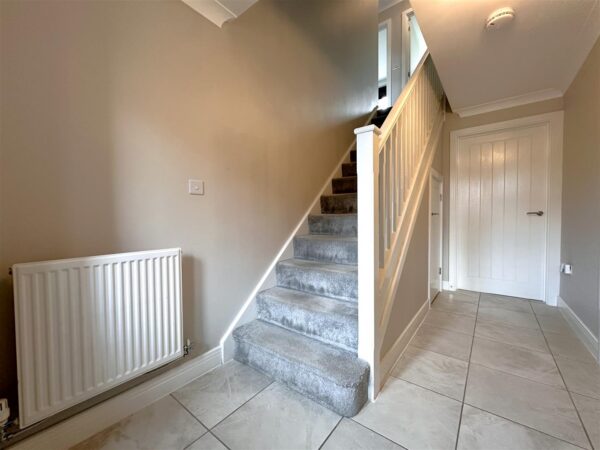 Charters Drive, Middlebeck, Newark