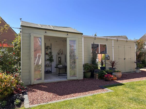 Alexander Mews, Balderton, Newark