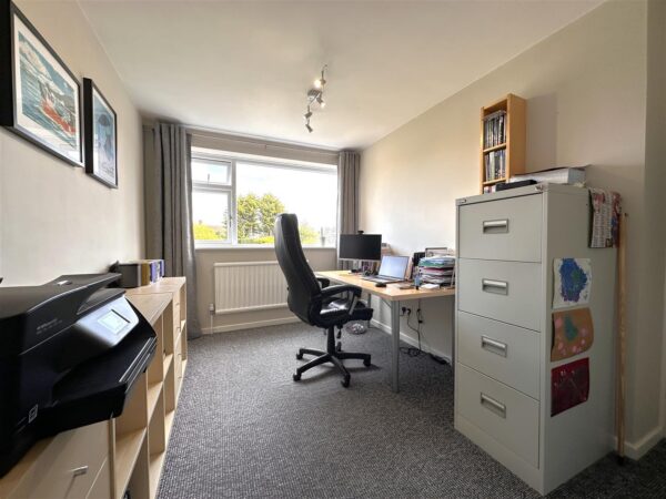 Nursery Avenue, Farndon, Newark