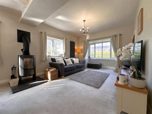 Little Hollies, The Close, Averham, Newark