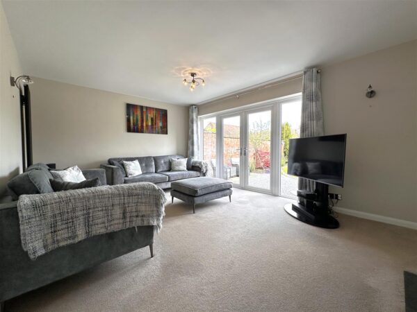 Nursery Avenue, Farndon, Newark
