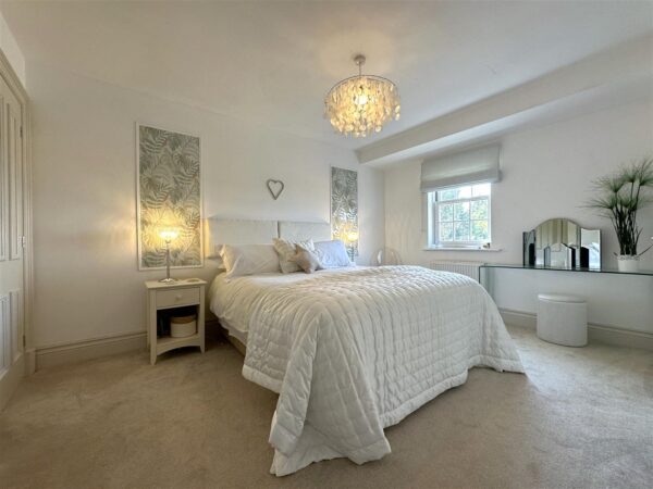 The Waterfront, Newark