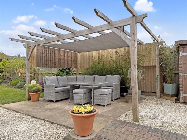 Riverside Road, Newark