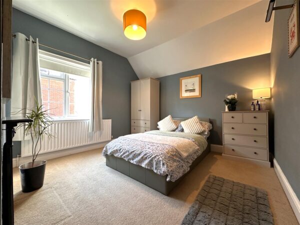 Little Hollies, The Close, Averham, Newark