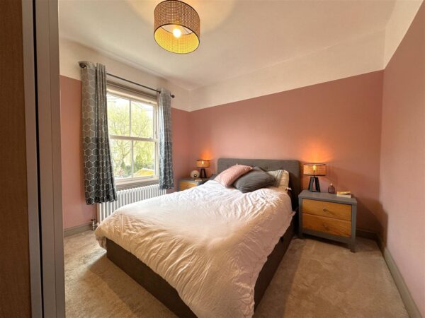 Southend Avenue, Newark