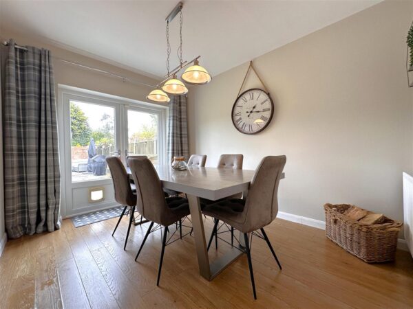 Nursery Avenue, Farndon, Newark