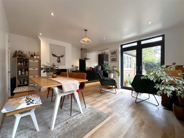 Southend Avenue, Newark