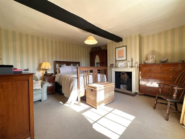 Coltons Farmhouse, Brough Lane, Brough, Newark