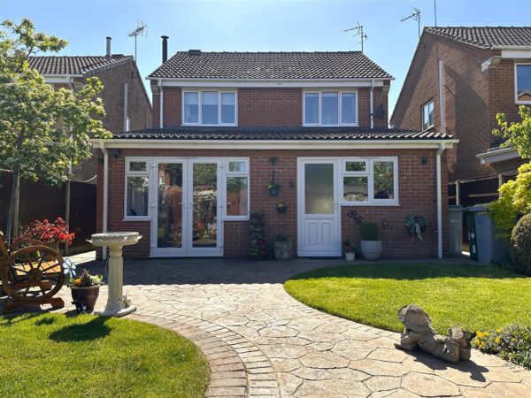 Saucemere Drive, Newark