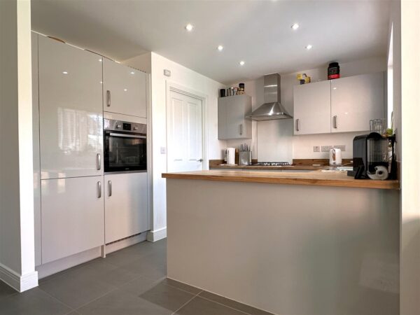 Flaxley Way, Middlebeck, Newark