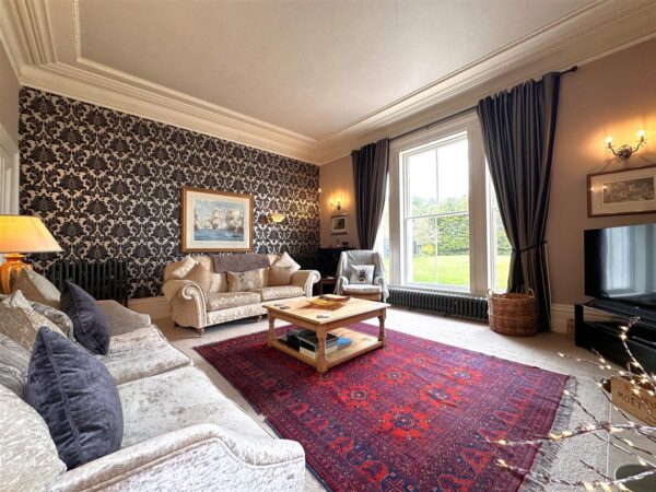 Mayfield House, High Street, Collingham, Newark
