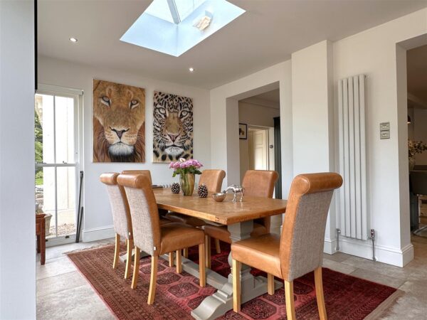 Mayfield House, High Street, Collingham, Newark
