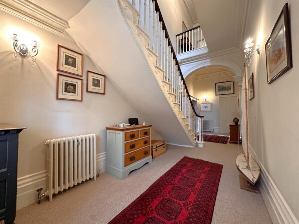 Mayfield House, High Street, Collingham, Newark