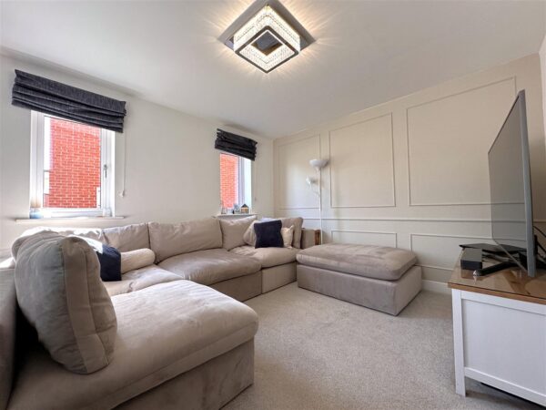 Flaxley Way, Middlebeck, Newark