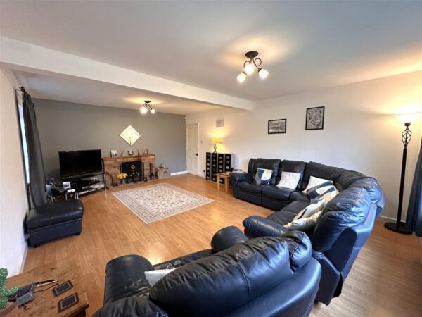 Lorander, Temperance Lane, Collingham, Newark