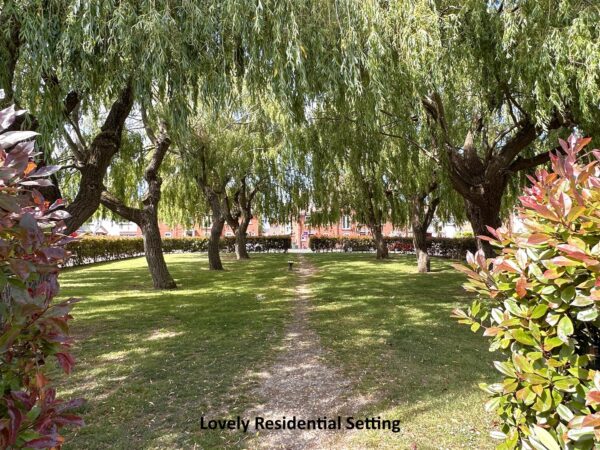 Apple Avenue, Fernwood, Newark