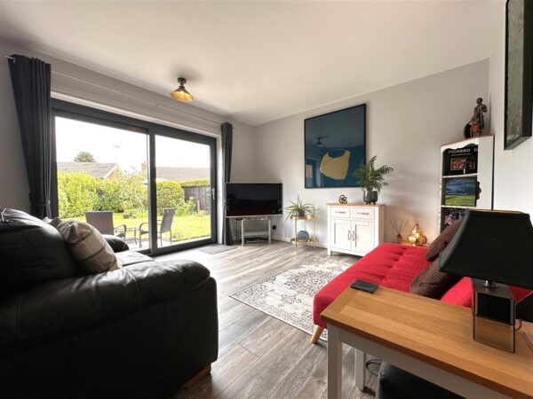 Pinfold Close, Collingham, Newark